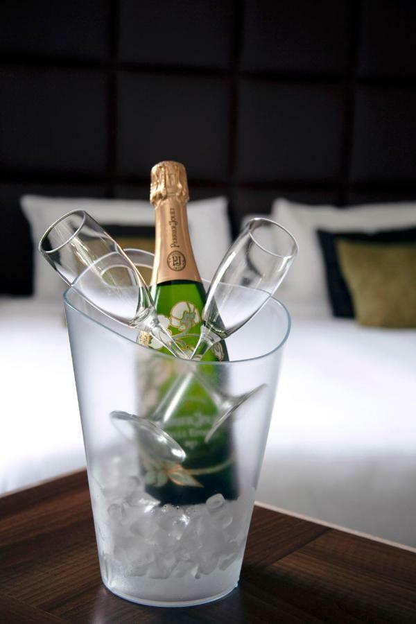Earl Of Doncaster Hotel Екстер'єр фото